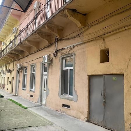Young Downtown Apartment Арад Экстерьер фото