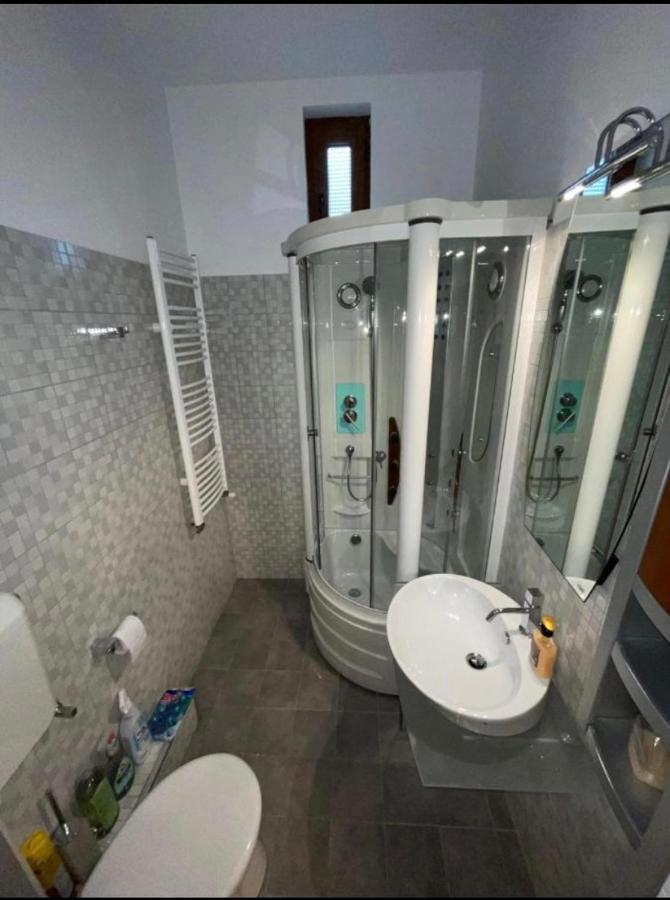 Young Downtown Apartment Арад Экстерьер фото